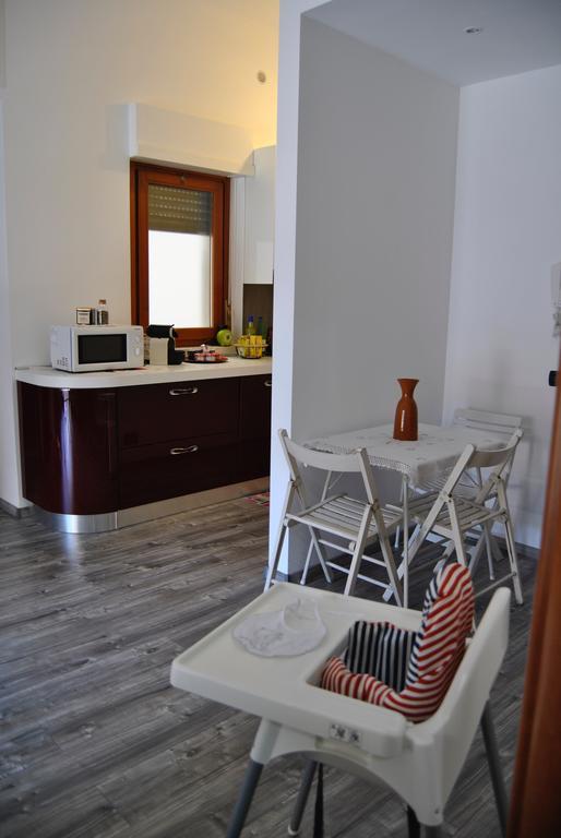 Rhomeholidays Fiumicino Buitenkant foto