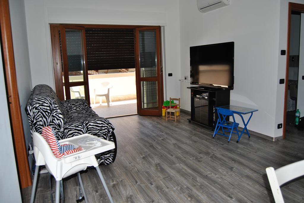 Rhomeholidays Fiumicino Buitenkant foto