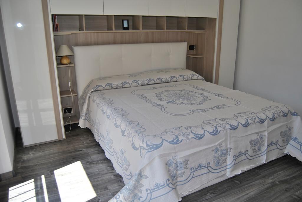 Rhomeholidays Fiumicino Buitenkant foto