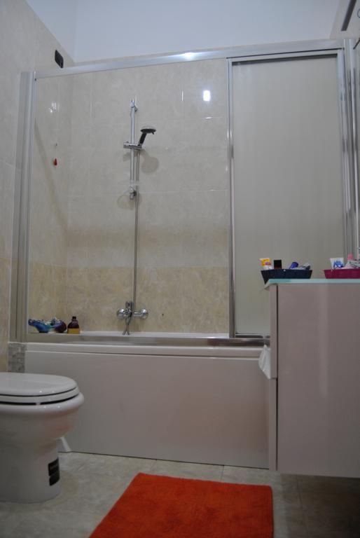 Rhomeholidays Fiumicino Buitenkant foto