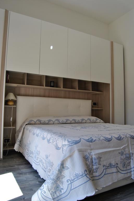 Rhomeholidays Fiumicino Buitenkant foto